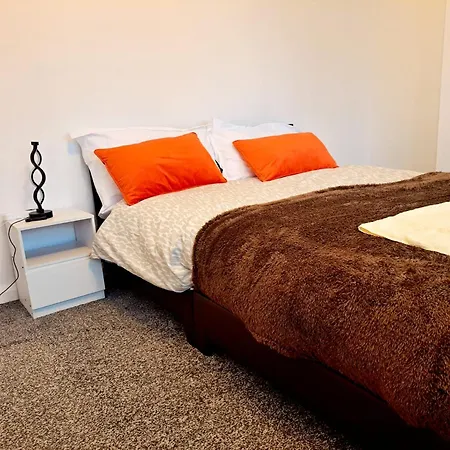Cozy 2Br Home Leeds Free Parking & Wifi Pets Welcome Лидс Экстерьер фото
