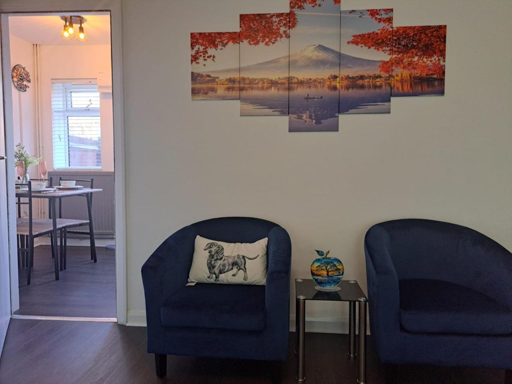 Cozy 2Br Home Leeds Free Parking & Wifi Pets Welcome Apartment Leeds (West Yorkshire)